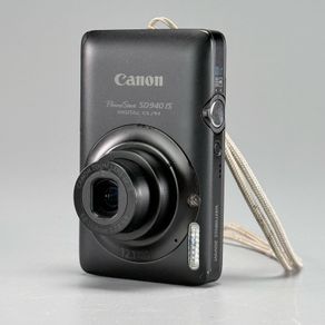 Canon PowerShot SD940IS 12.1MP  Ultra compact digital camera