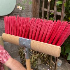 Garden brush
