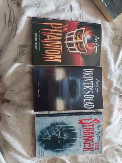 Point horror books Vintage 90s books for teenagers.