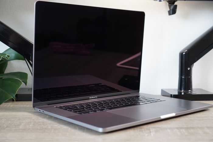 MacBook Pro 16" 2019  32GB | 1TB | i7-9750H | Radeon Pro 5300M 4GB