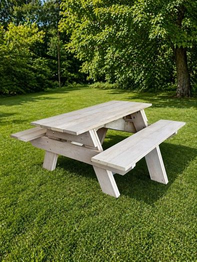 picnic table