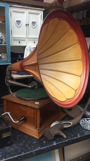 Wind Up Gramophones