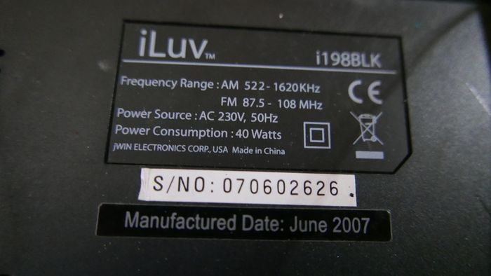 iLuv Dock Station iPod Bluetooth CD Alarm USB BluePin AM/FM AUX Antenna i198BLK