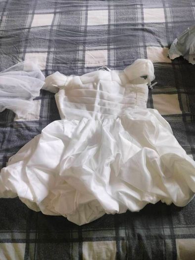 Short wedding dress