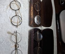 Antique reading spectacles 2 gold filled,2 tortoise shell rims.