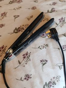 Hair straightener