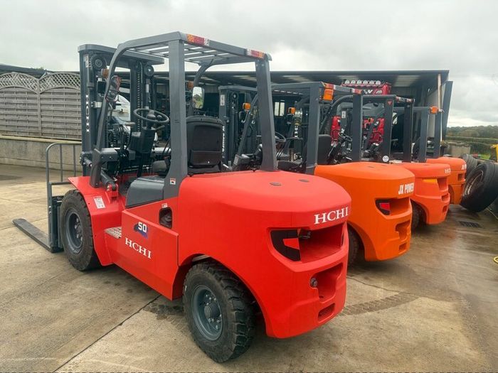 Diesel forklifts 2.5,3,3.5,5 ton available