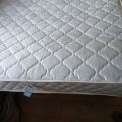 Free double mattress
