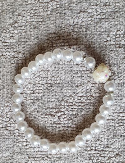 New - A Childs Pearl Effect Bracelet - #