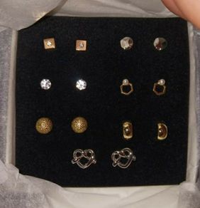 7 pc earnings set