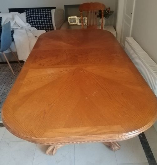 large Extenable Solid Wooden Dining Room Table and Chairs