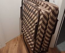 Folding bed