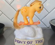 Butterscotch 1982 Concave Foot CC HK Original Pose Ponies MLP G1 My Little Pony