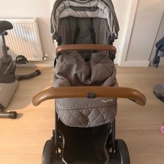 Nuna Pram 3 Piece set including car seat
