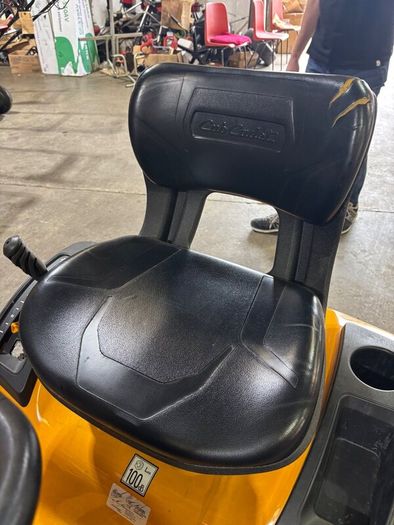 Ride on lawn mower