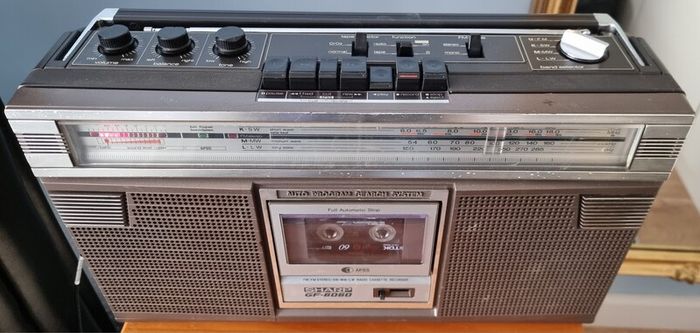 Sharp GF-6060 HB, Vintage 1979 boombox, in good working order.