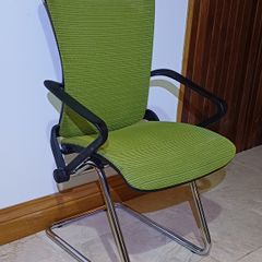 Lii Meeting Room Chair - Cantilever Base