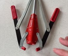 2-hand corking machine