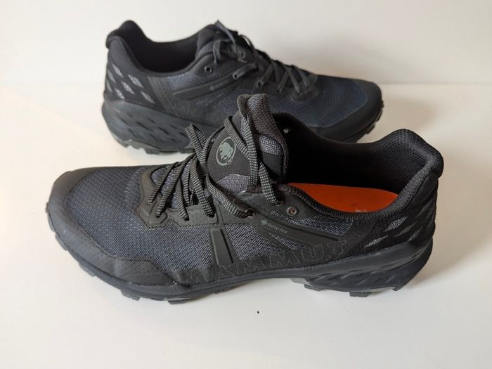 Mammut hiking shoes