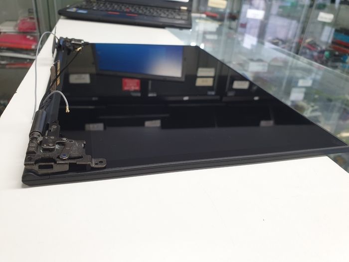 Lenovo Screen Assembly ThinkPad X1 Yoga 2nd Gen 14" 1920x1080, Glass Damaged