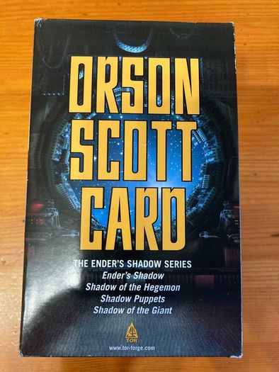Science-Fiction books: 'The Ender's Shadow' series