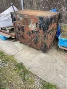 Tractor rear weight