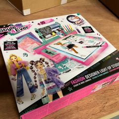 Style 4 Ever Fashion Designer Light Up Studio
