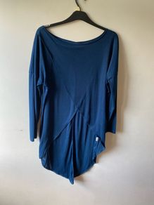 Blue top (size XL)