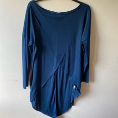 Blue top (size XL)