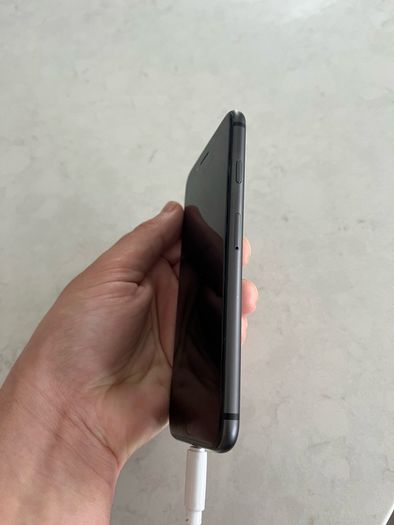 iPhone 8 64GB
