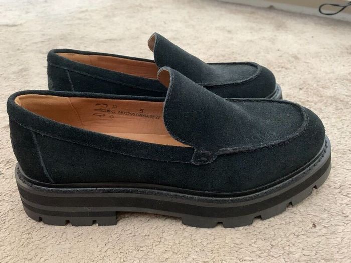 New M&S Women's/Girls Black Suede Flat Shoes / Size 5 (Marks & Spencer)