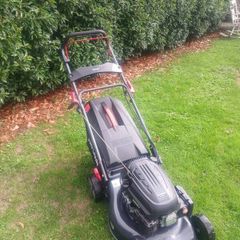 Hyundai Prolawn Self Drive Lawnmower