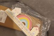 Rainbow mantle plaque