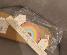 Rainbow mantle plaque