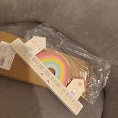 Rainbow mantle plaque
