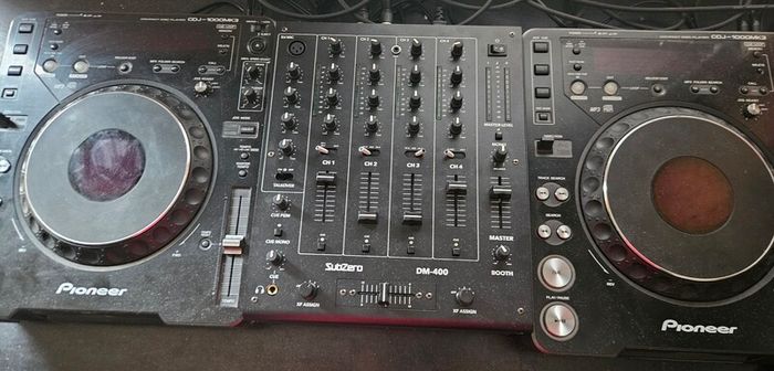 Pioneer CDJ's and Mixer