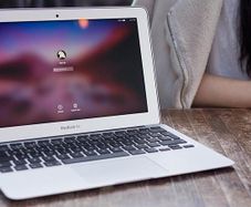 2015 Apple Macbook Air 11" A1466 i5 4GB RAM 128GB SSD Monterey OS Laptop