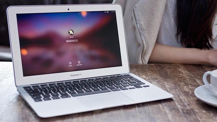 Apple Macbook Air 13" A1466 i7-3667U 2GHz 8GB RAM 256GB SSD Catalina OS Laptop