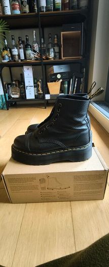 doc Martens