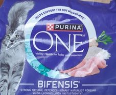 2.8kg bag of Purina ONE Bifensis dry cat food (turkey)