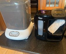 Tommee Tippee Prep Machine and 9 bottle steriliser