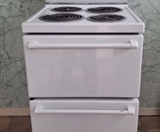 Free standing oven
