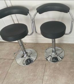 bar stool