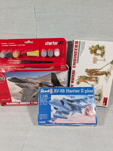 Model kits x3