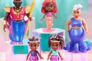 Disney Junior Ariel Royal Family Figure Set with Color Changing Tails