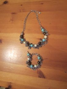 Necklace and bracelet set....