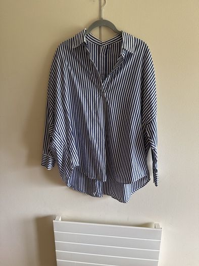 Trendy Oversized 100% Cotton Blue & White Striped Shirt - Size S