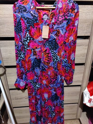 gallery dress