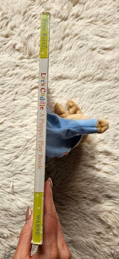 Peter Rabbit Let's Cuddle Big Puppet Play Book
