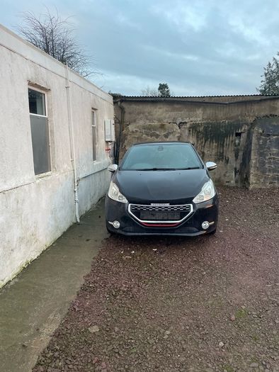 Peugeot 208 gti for breaking